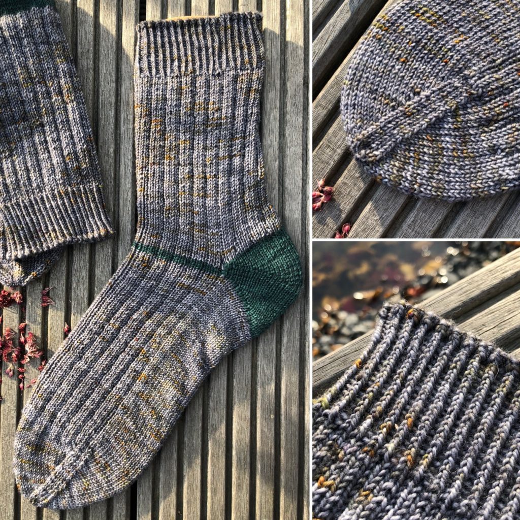 Gestrickte Socken aus handgefärbten Sockengarn Sockenwolle Stricksocken