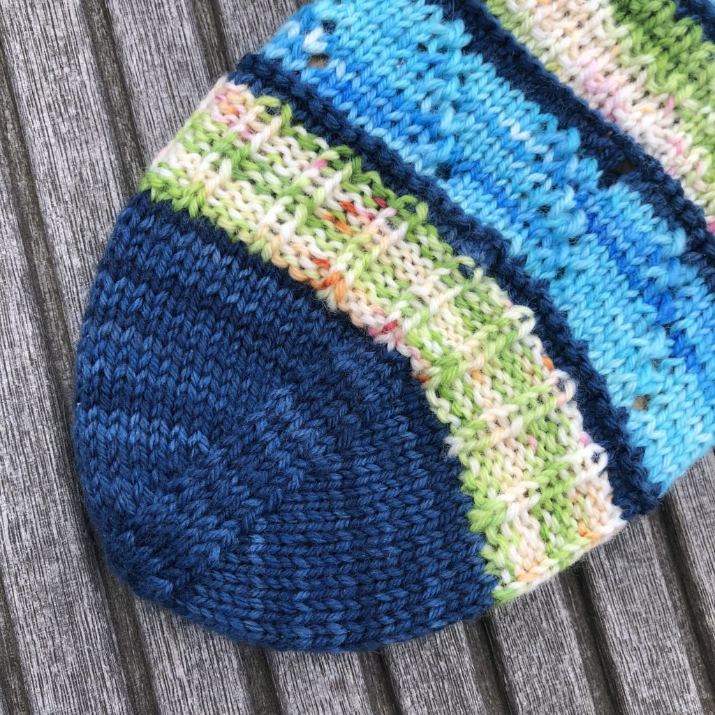 Restesocken bunt aus handgefärbten Garn im Mustermix