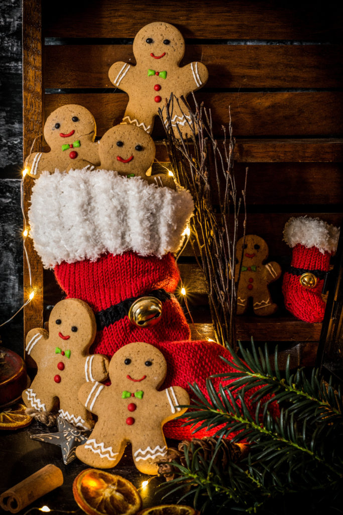 Nikolausstiefel gestrickt mit Lebkuchenmännchen