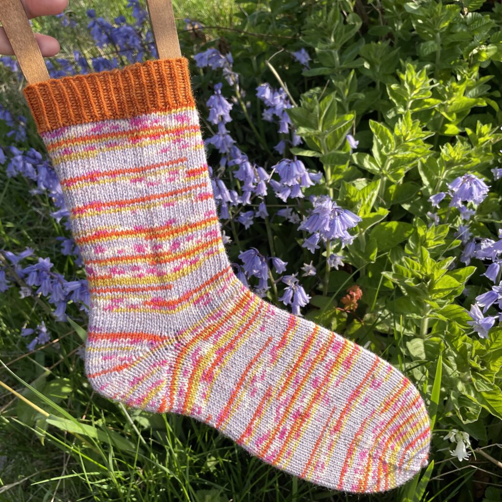 Flieder, Lavendel Stricksocken, Wegfindersocken