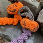Glückswürmchen Sorgenwürmchen Kürbis Amigurumi häkeln Häkelanleitung